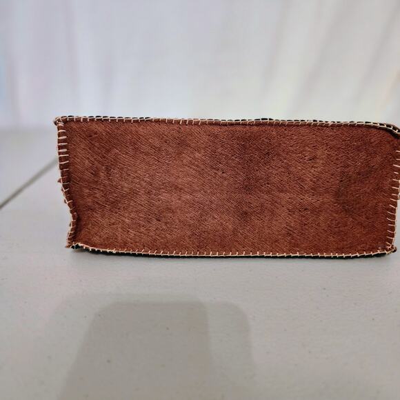 Handmade in Uganda Tree Bark Purse - Picture 8 of 11